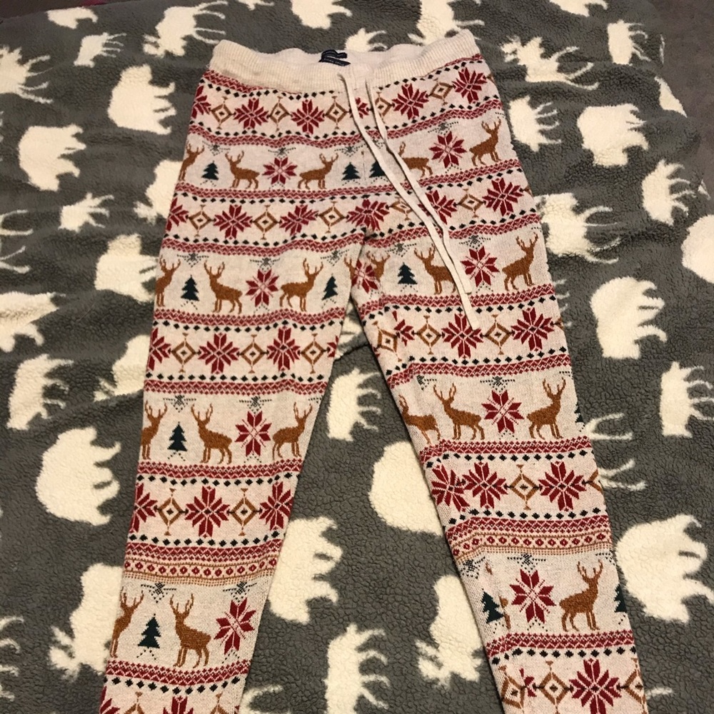 American eagle sweater leggings